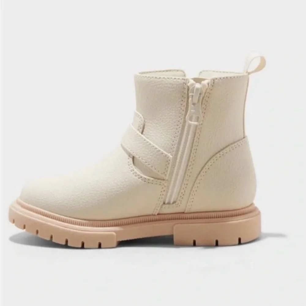 Cat & Jack Kids Cream Buckle Ankle Boots Size 9